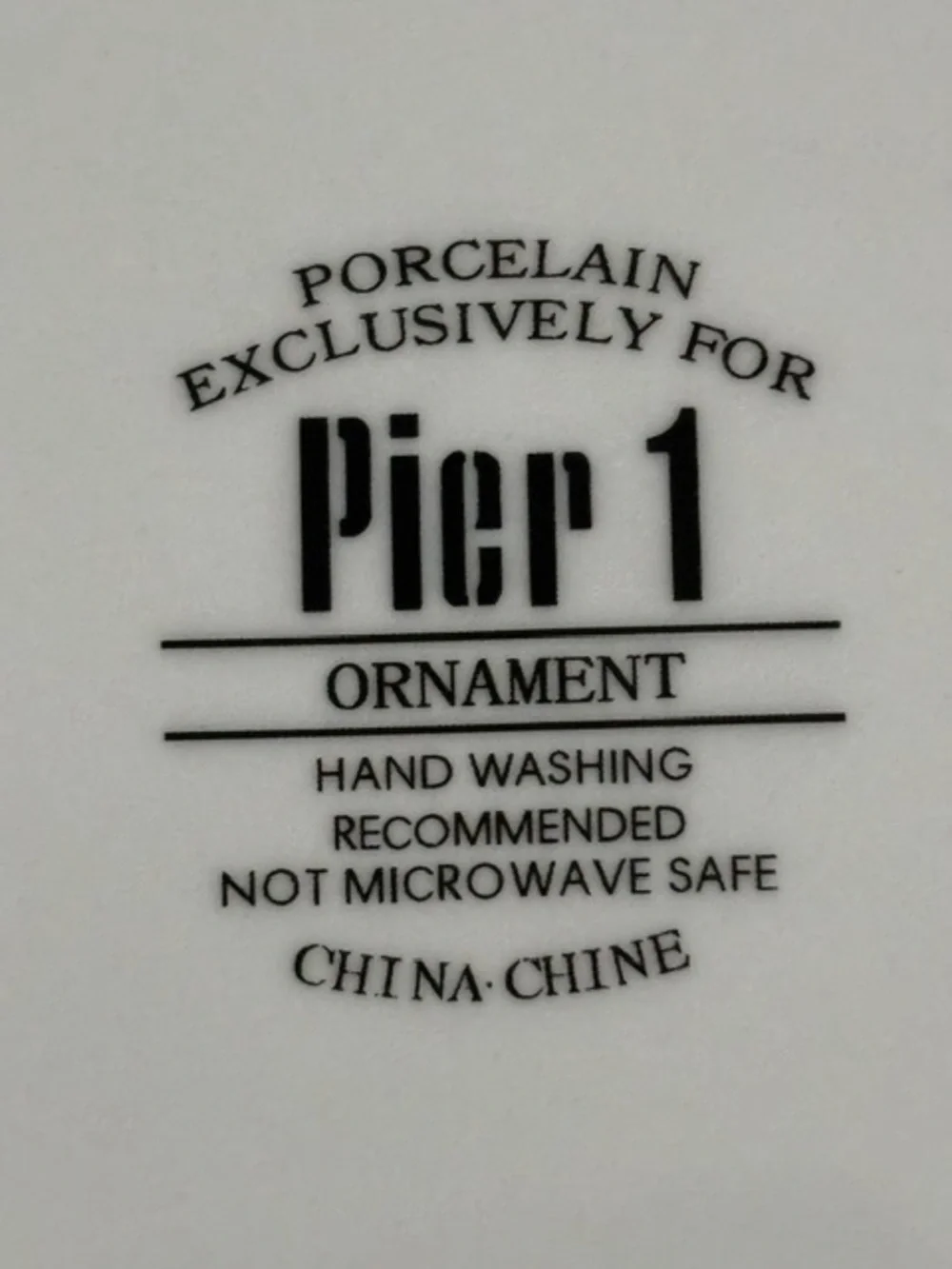 Pier One Ornament Dessert Plates 7.5” Gold Trim Set of 8